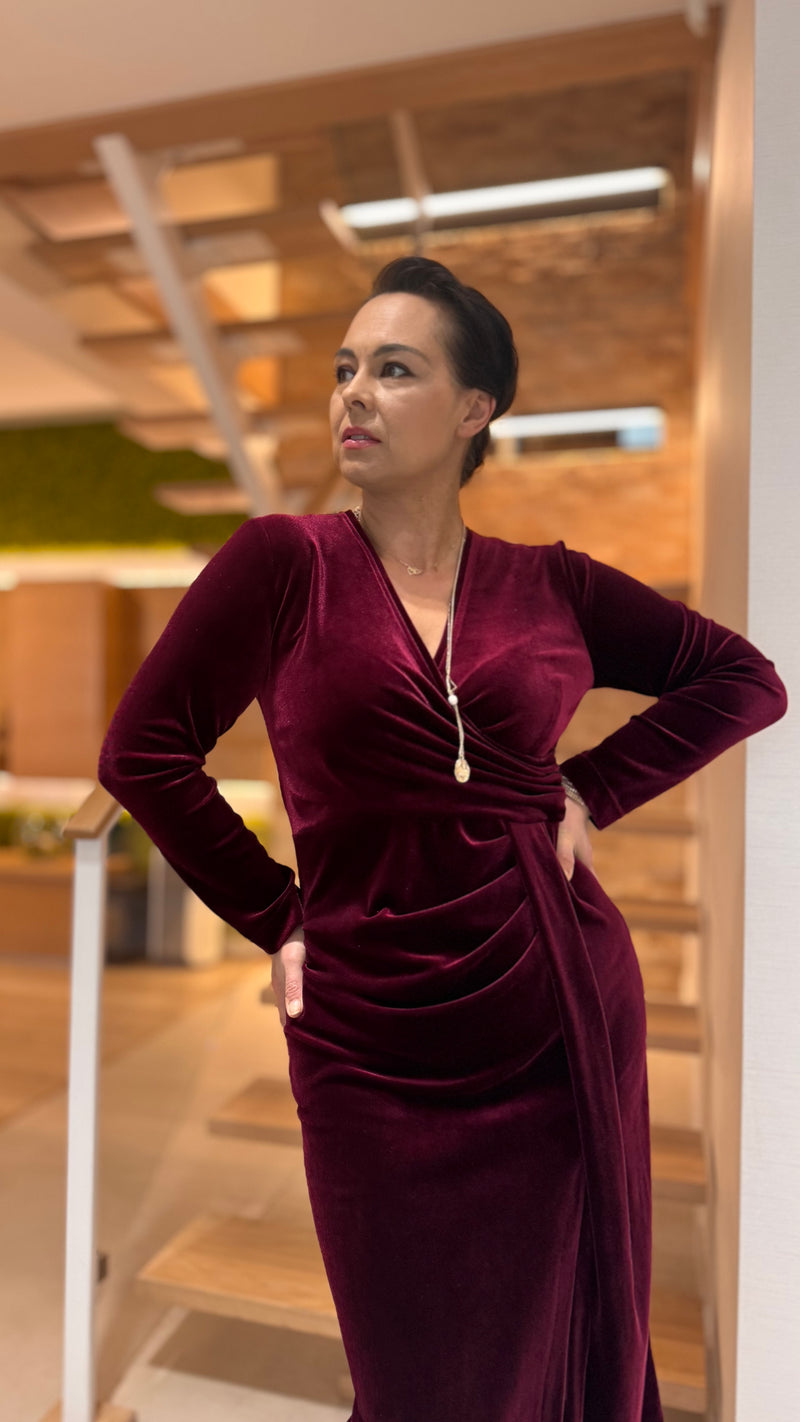 Welurowy "cukiereczk"w kolorze wina